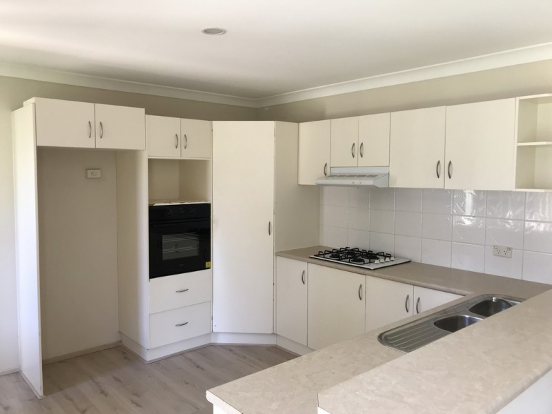 2 Bancroft Close, Blue Haven NSW 2262