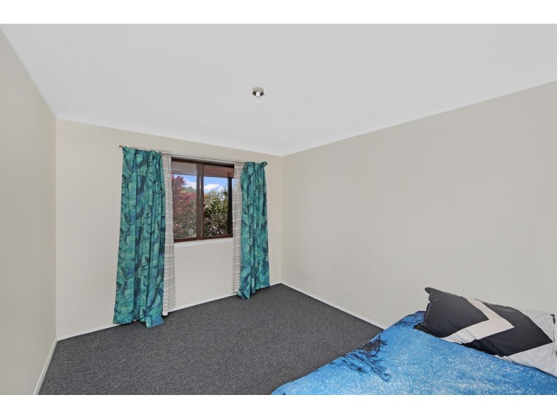 28 Vales Road, Mannering Park NSW 2259