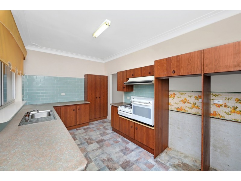 22-24 Woolana Avenue, Budgewoi NSW 2262