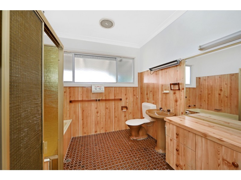 22-24 Woolana Avenue, Budgewoi NSW 2262