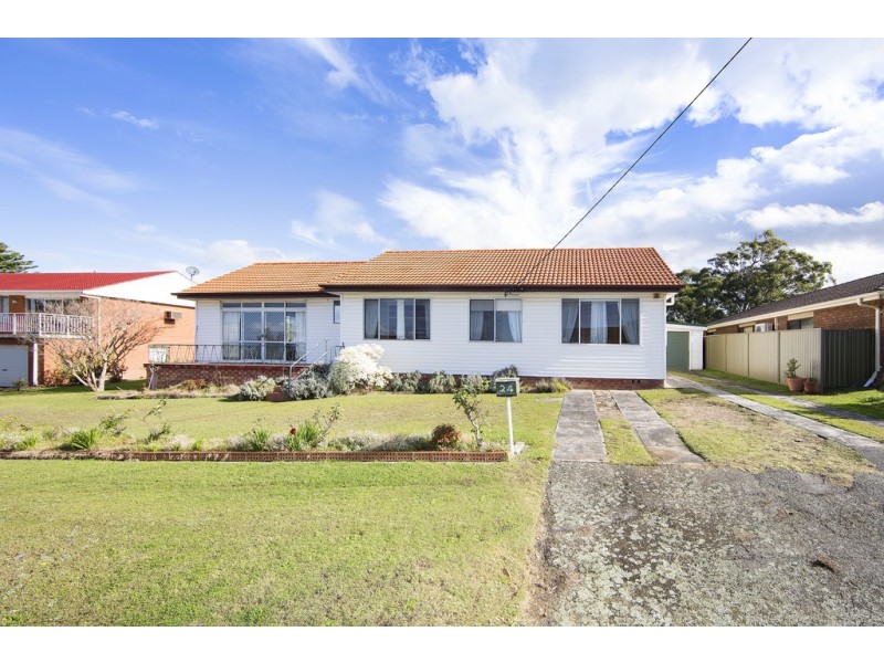 22-24 Woolana Avenue, Budgewoi NSW 2262