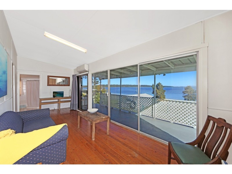 63 Moss Avenue, Toukley NSW 2263