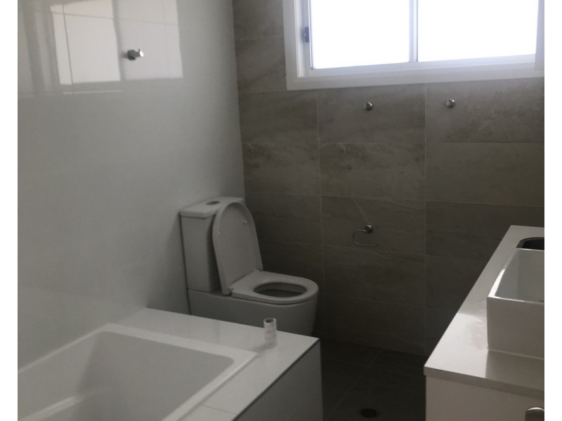 80a Elizabeth Bay Drive, Lake Munmorah NSW 2259
