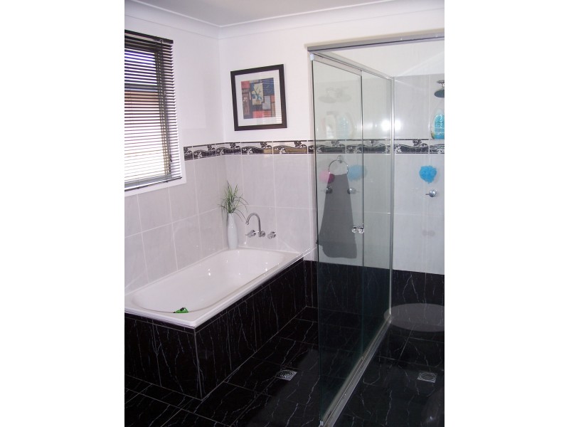 39 Ourringo Avenue, Lake Haven NSW 2263