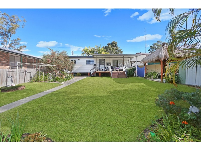 66 Warrina Avenue, Summerland Point NSW 2259