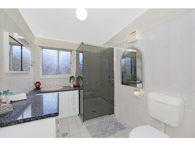 66 Warrina Avenue, Summerland Point NSW 2259