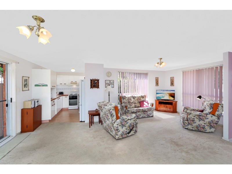 2/10 Valencia Street, Gorokan NSW 2263