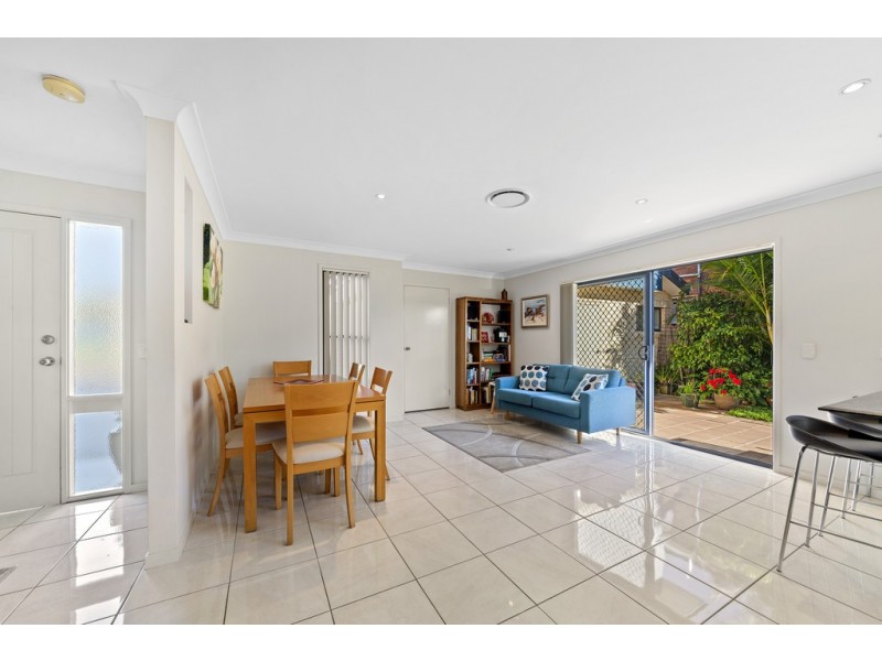 2/27 Benelong Street, The Entrance NSW 2261