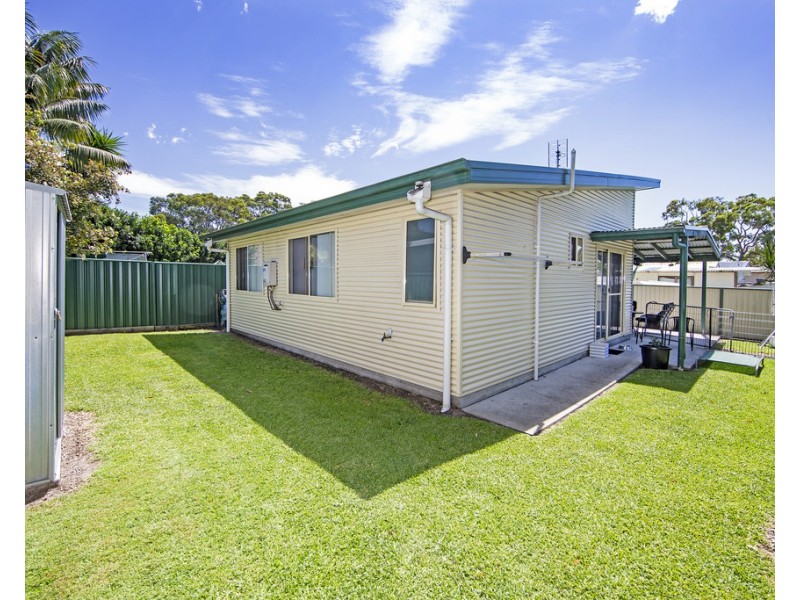 1 Annabel Avenue, Lake Munmorah NSW 2259