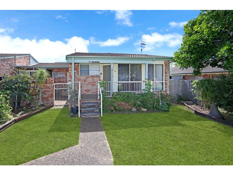 19 Gilbert Avenue, Gorokan NSW 2263