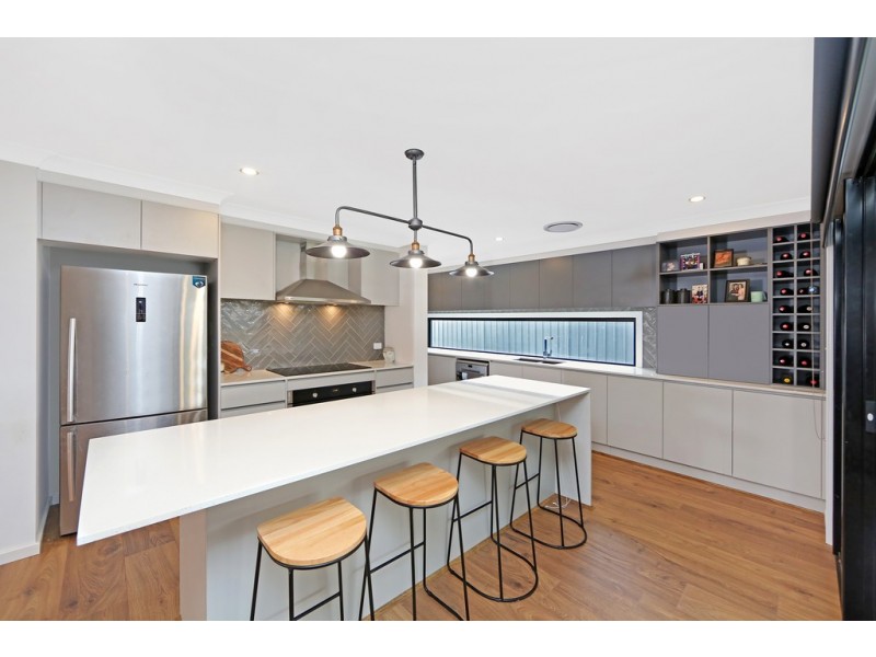 27 Rosemeadow Drive, Gwandalan NSW 2259