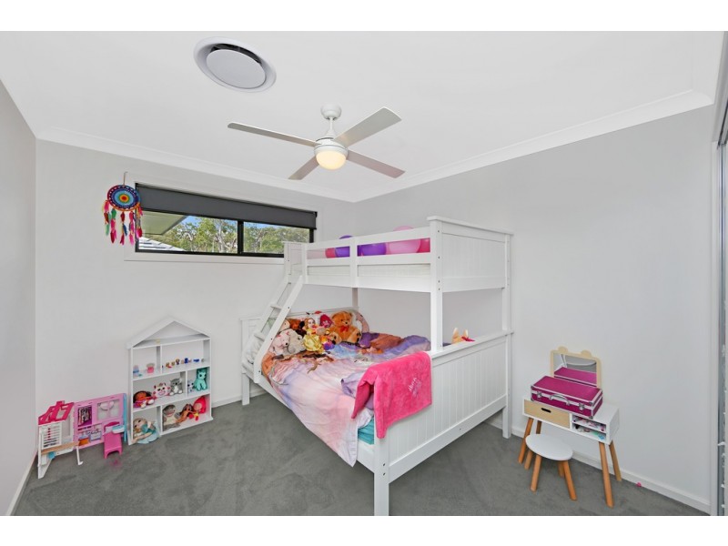 27 Rosemeadow Drive, Gwandalan NSW 2259