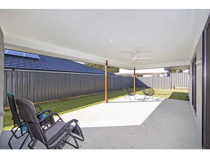 27 Rosemeadow Drive, Gwandalan NSW 2259