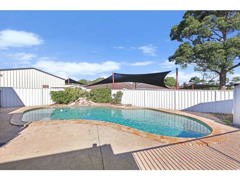 5 Mahni Close, Budgewoi NSW 2262