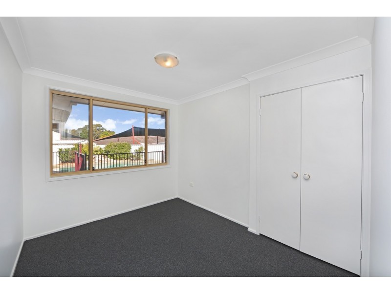 5 Mahni Close, Budgewoi NSW 2262