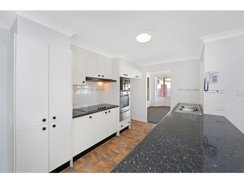 5 Mahni Close, Budgewoi NSW 2262