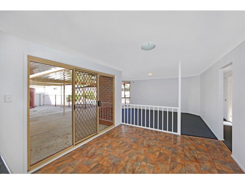 5 Mahni Close, Budgewoi NSW 2262