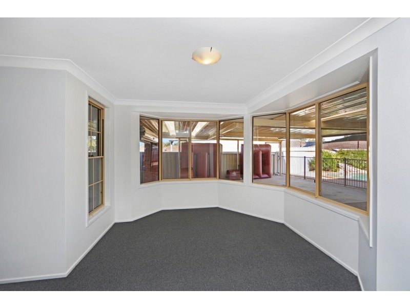 5 Mahni Close, Budgewoi NSW 2262