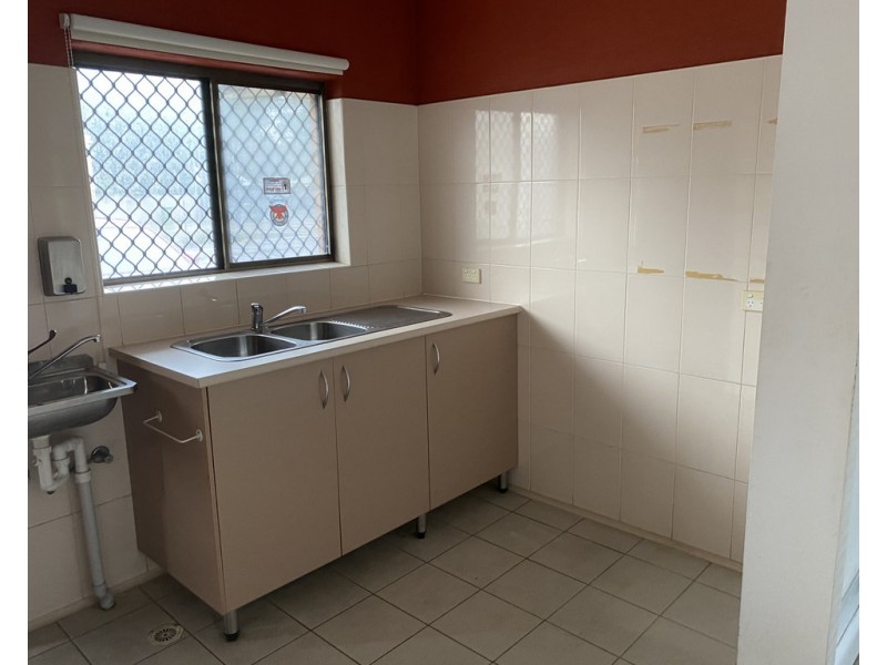 2/16 Lake Street, Budgewoi NSW 2262