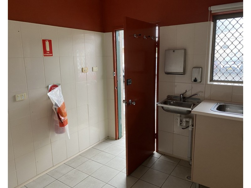 2/16 Lake Street, Budgewoi NSW 2262