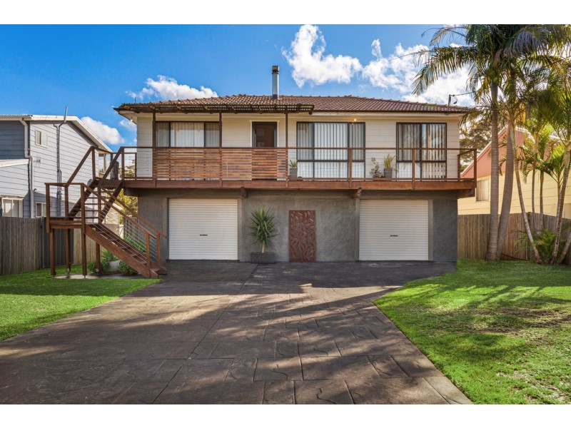 16 Adeline Avenue, Lake Munmorah NSW 2259