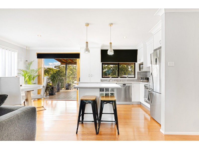 16 Adeline Avenue, Lake Munmorah NSW 2259