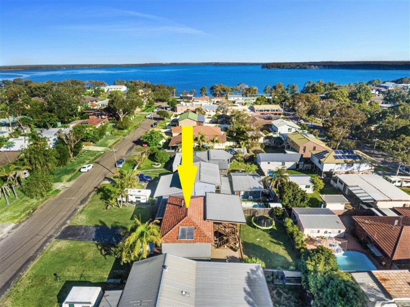 16 Adeline Avenue, Lake Munmorah NSW 2259