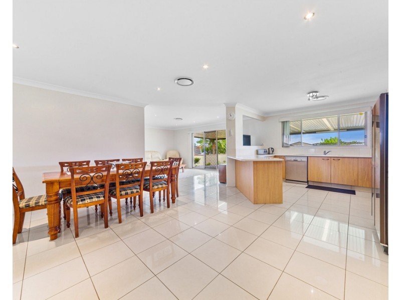 9 Crestleigh Close, Woongarrah NSW 2259