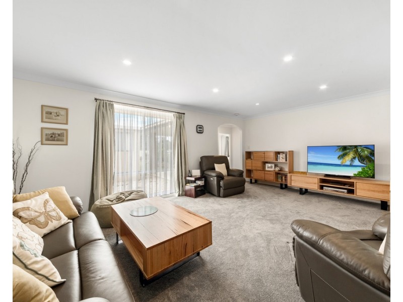 7 Endeavour Drive, Long Jetty NSW 2261