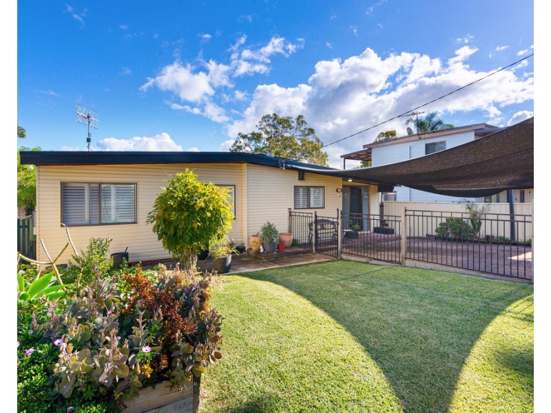 16 Laelana Avenue, Budgewoi NSW 2262