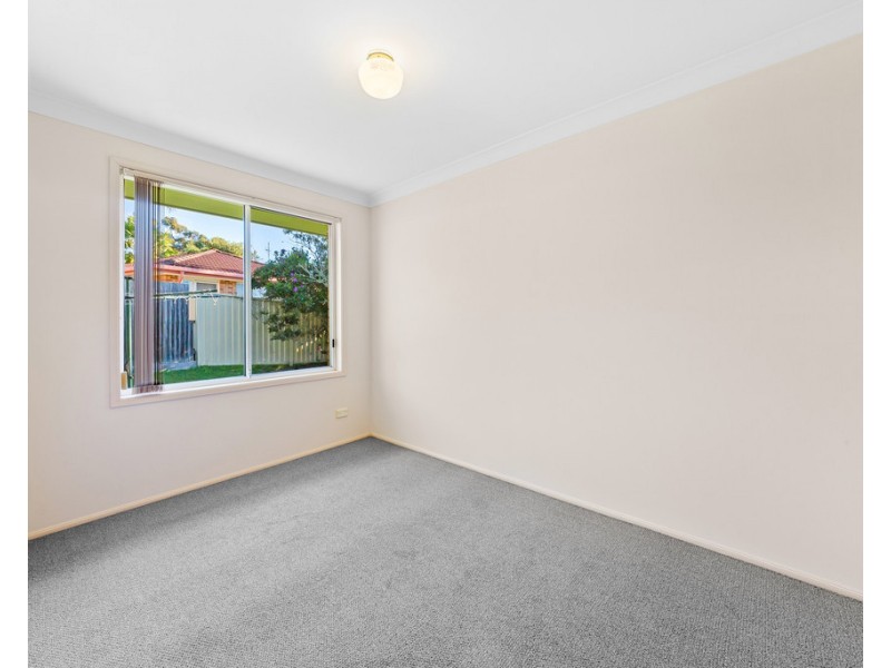 1 Tandara Close, Blue Haven NSW 2262