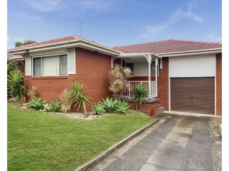 3 Hargraves Street, Toukley NSW 2263