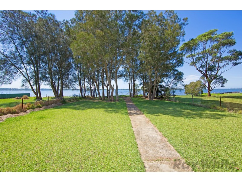 11 Panorama Avenue, Charmhaven NSW 2263