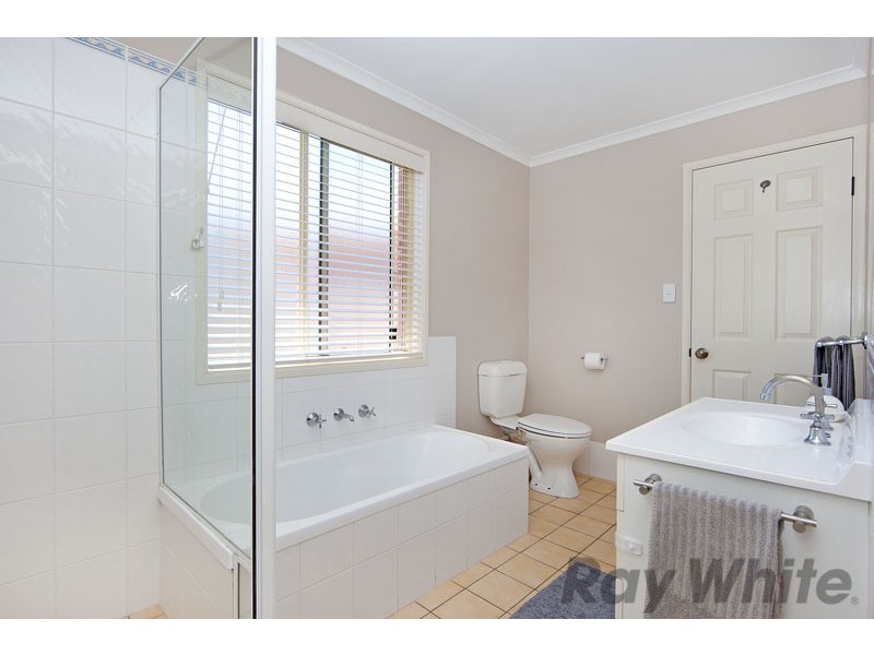 5 Pulaski Court, Lake Munmorah NSW 2259