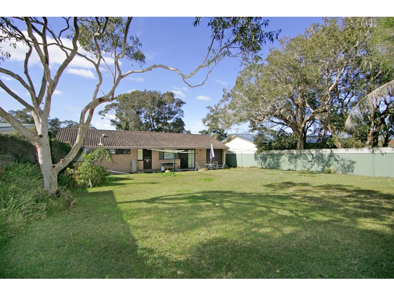 11 Paterson Street, Norah Head NSW 2263