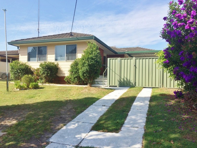17 Nicholson Crescent, Toukley NSW 2263