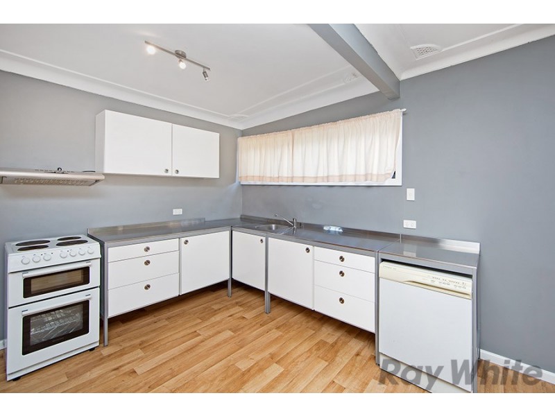 2 Koorana Avenue, Gorokan NSW 2263