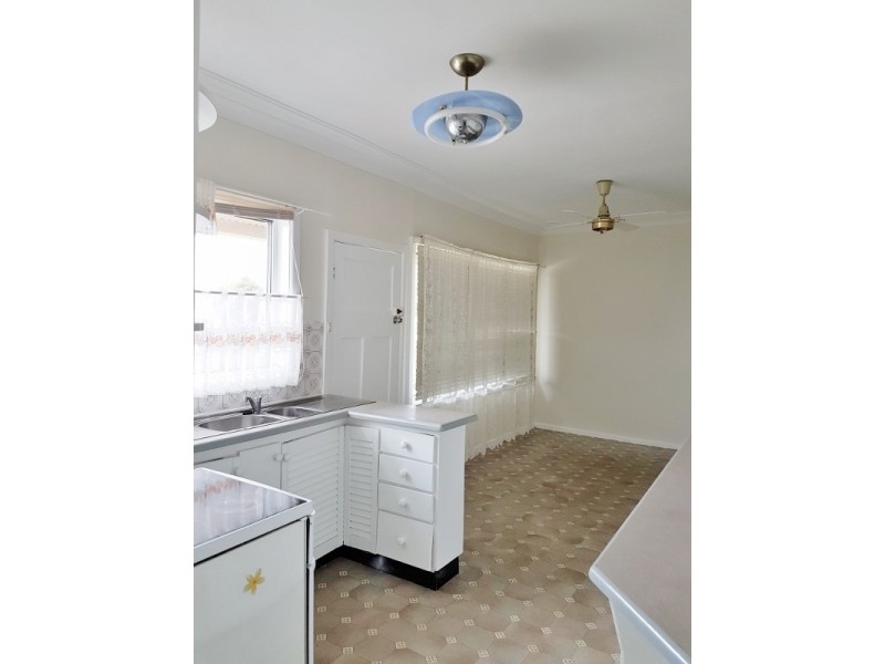 14 Hay Street, Gorokan NSW 2263