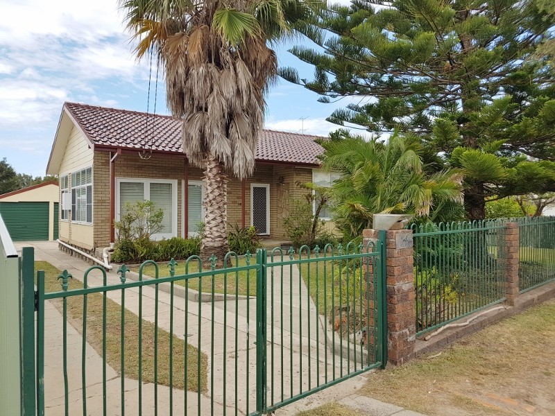 14 Hay Street, Gorokan NSW 2263