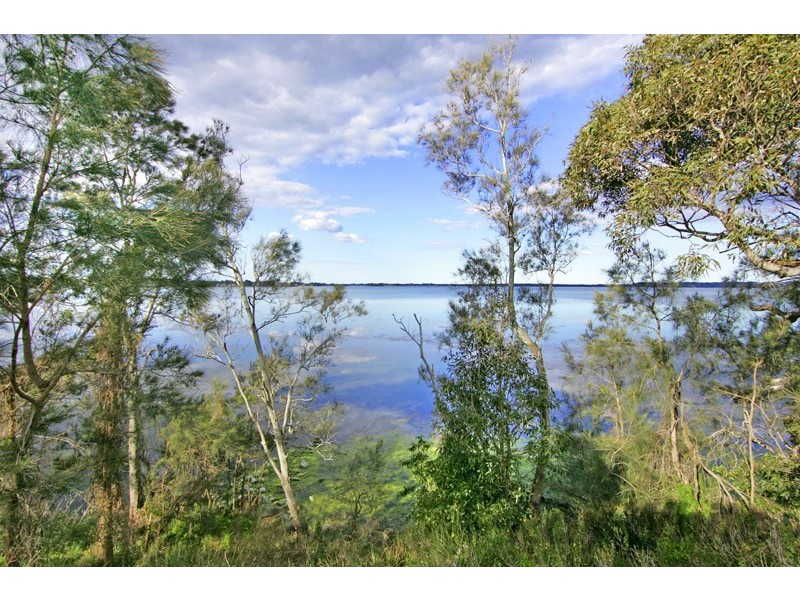 72 Tuggerawong Road, Wyongah NSW 2259