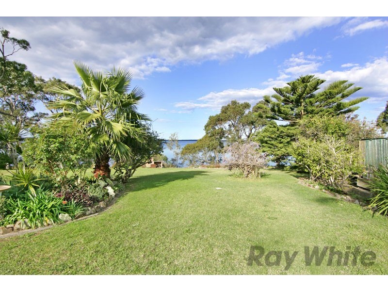 72 Tuggerawong Road, Wyongah NSW 2259