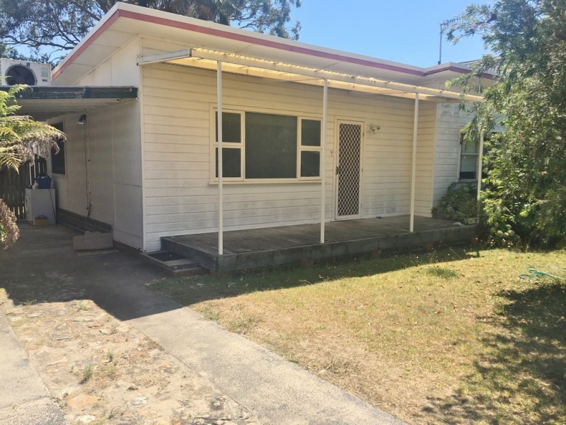 52 First Avenue, Toukley NSW 2263