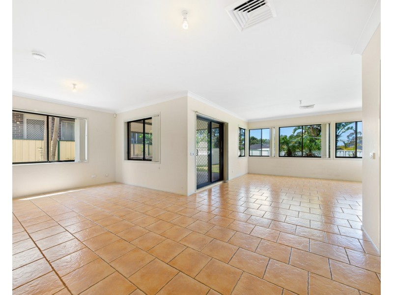 78 White Swan Avenue, Blue Haven NSW 2262
