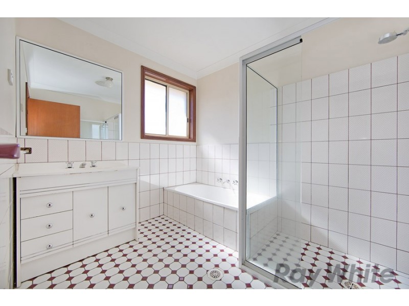 30 Twin lakes Drive, Lake Haven NSW 2263