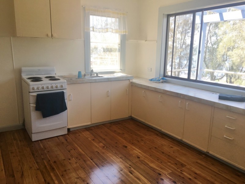 120 Marks Road, Gorokan NSW 2263