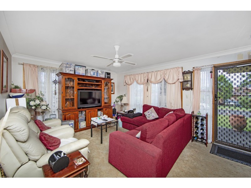 4 Jane Close, Lake Haven NSW 2263