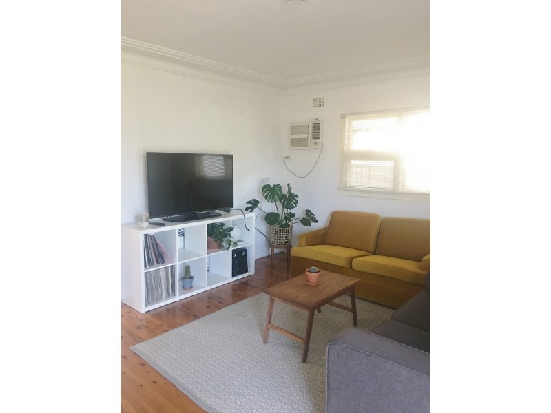 25 Wallarah Road, Gorokan NSW 2263