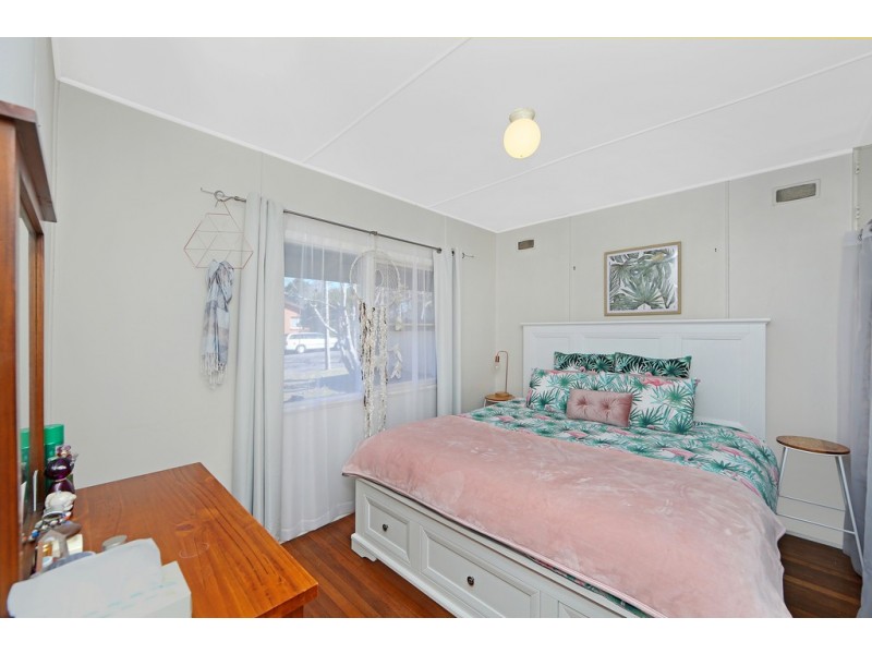 35 Ocean View Road, Gorokan NSW 2263