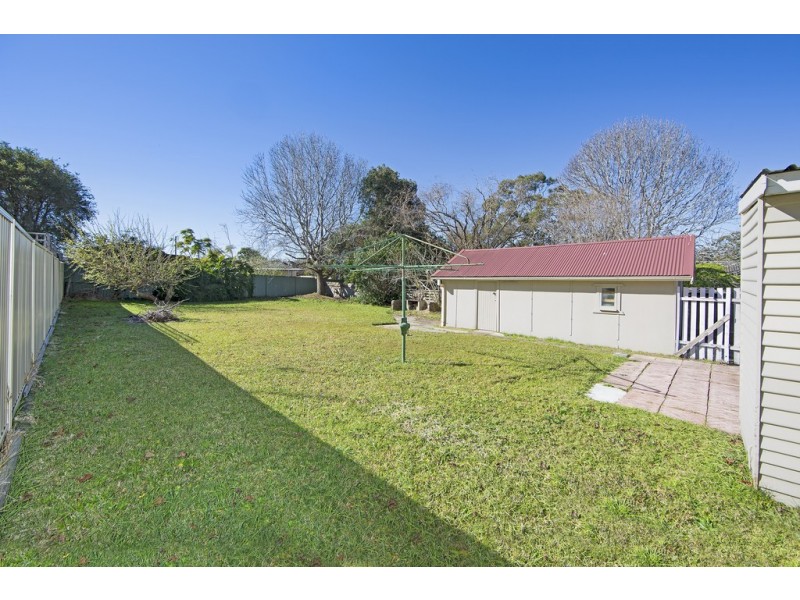 35 Ocean View Road, Gorokan NSW 2263