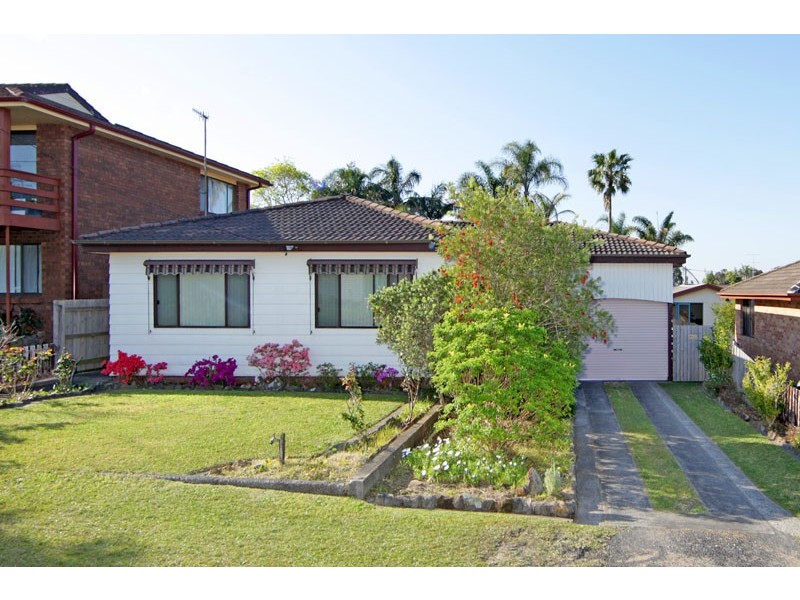 17 Suffolk Street, Gorokan NSW 2263